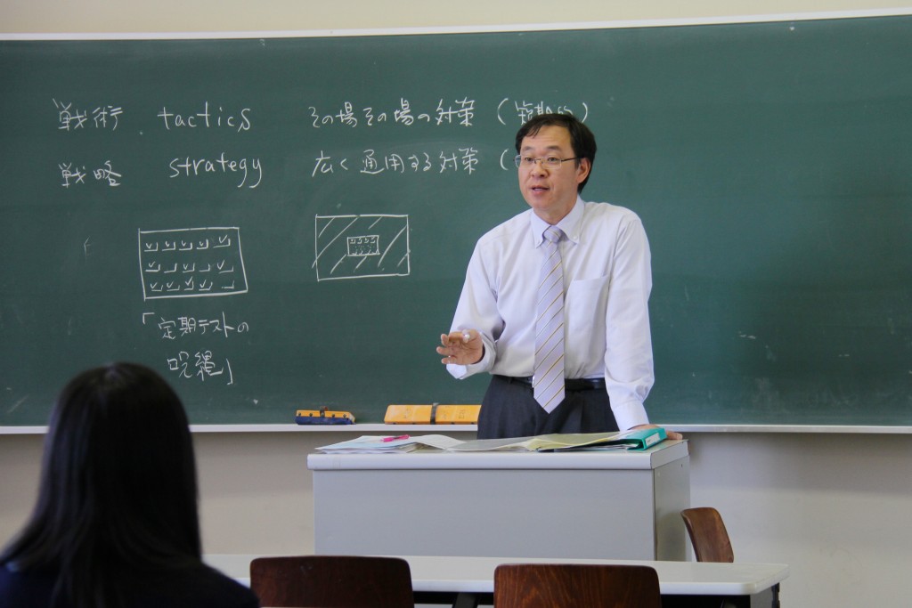 2級講座を担当した、中村義実教授