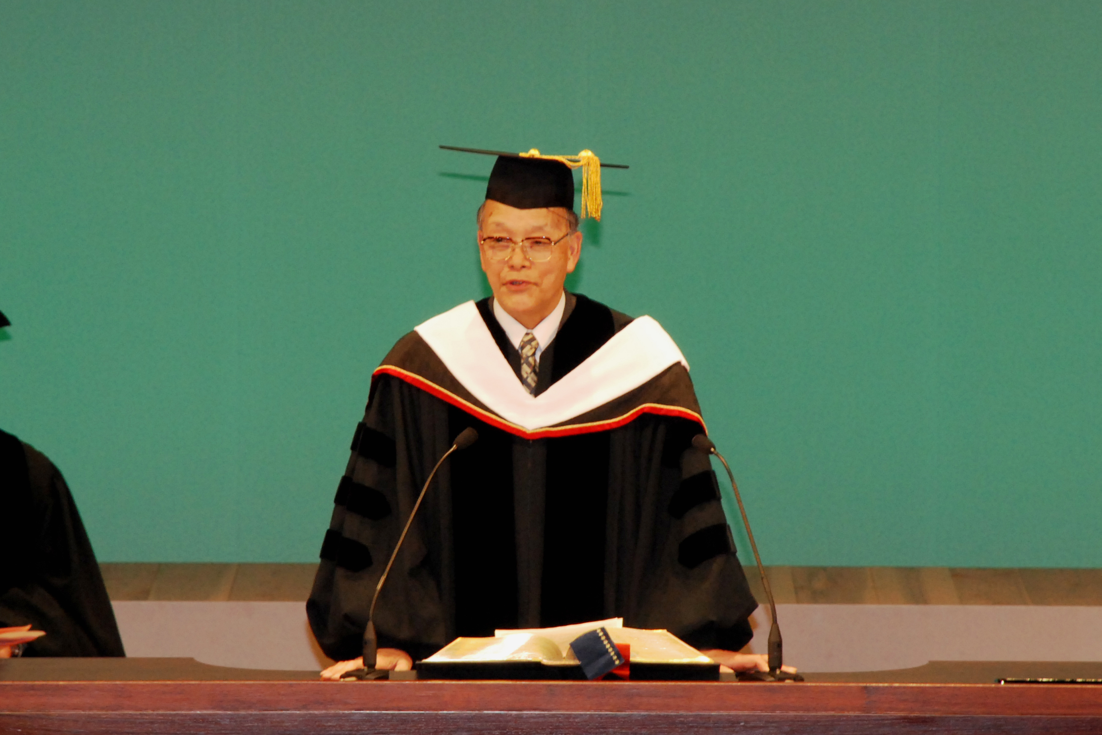 2006年度卒業式式辞（新井明学長）