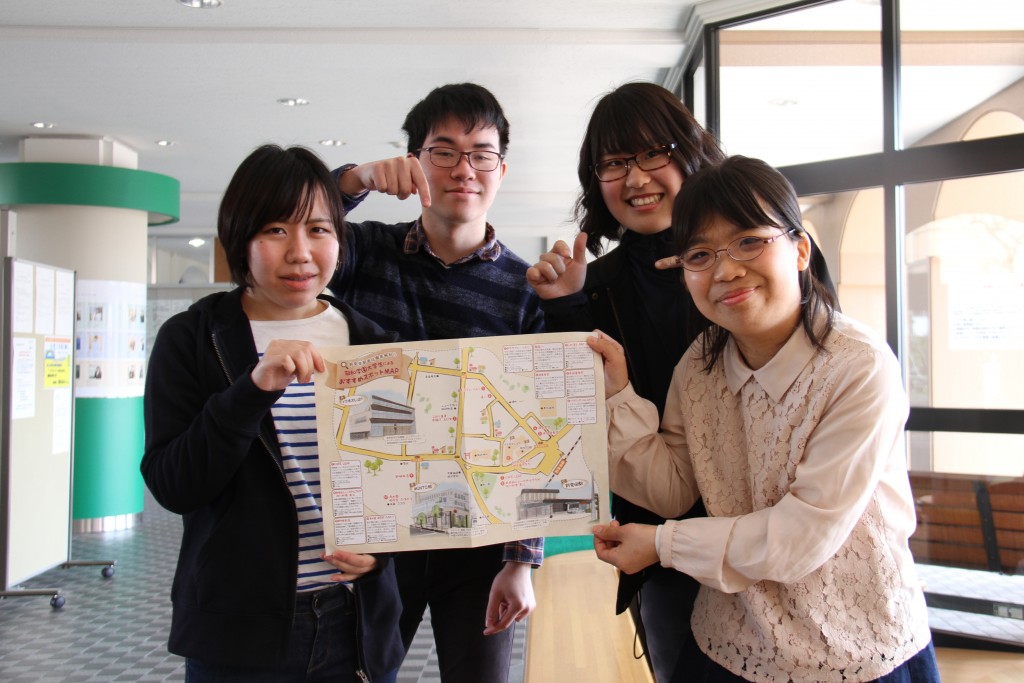 学生寮の学生たちが制作した「新発田駅前おすすめスポットMAP」が発行されました