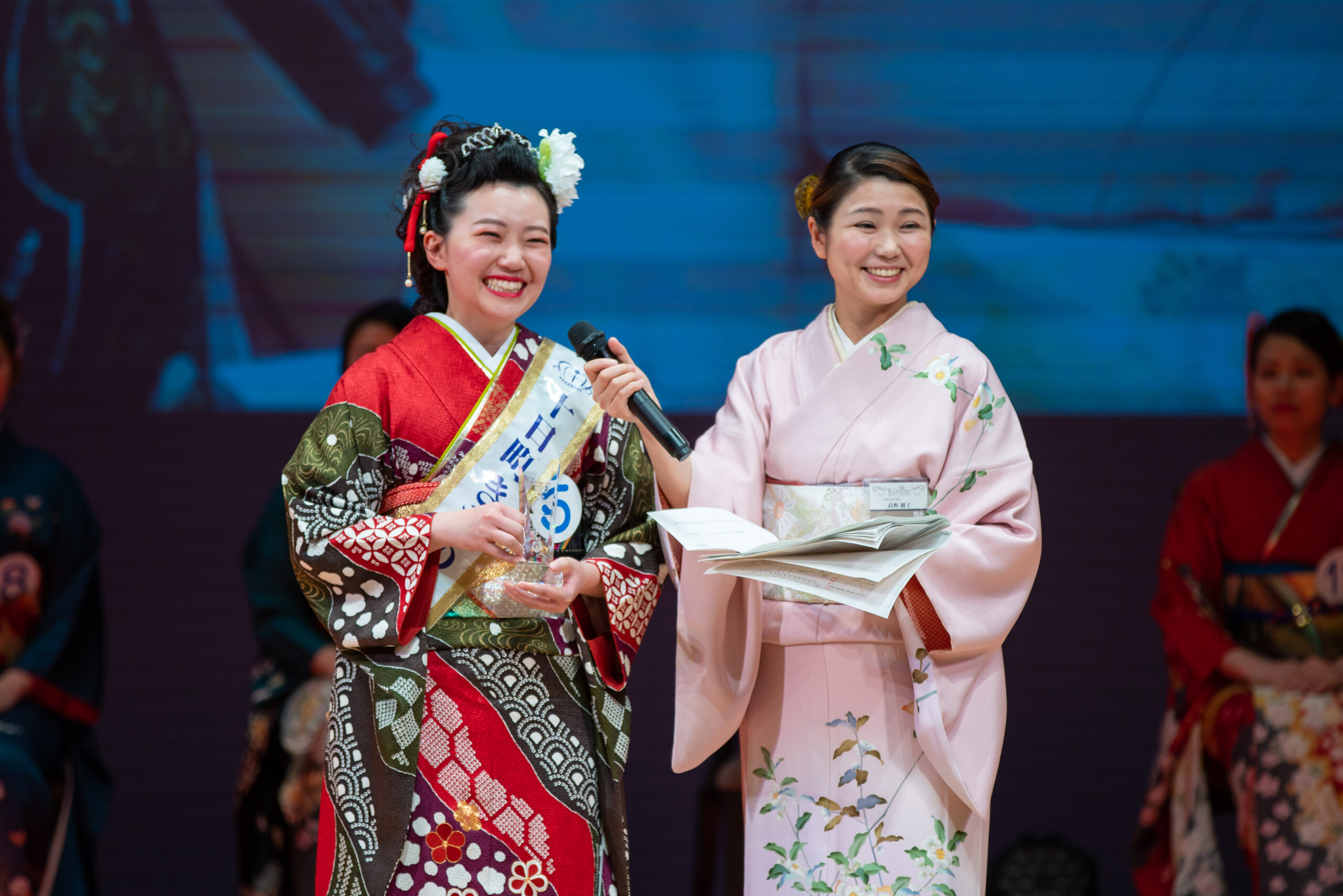 十日町きもの女王2019に敬和学園大学学生の小杉真奈さんが選ばれました