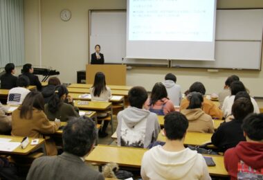 4年間の学びを伝える「教職課程反省会」を開催しました