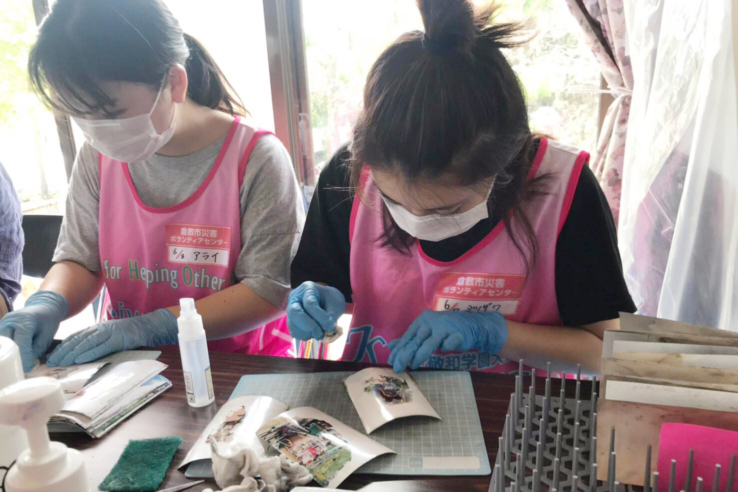 敬和学園大学の学生が、西日本豪雨災害の復興ボランティア活動に参加しました（6月）