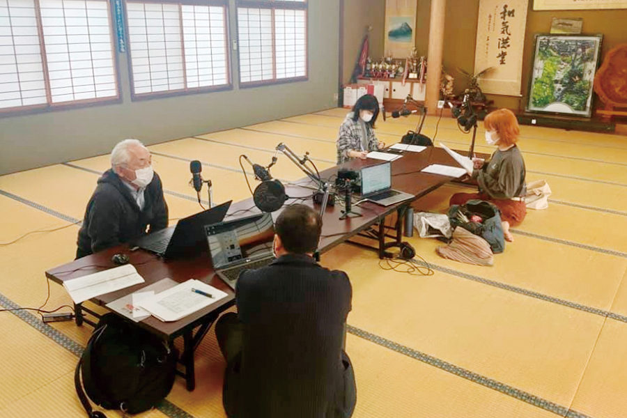 街中に出張しての収録