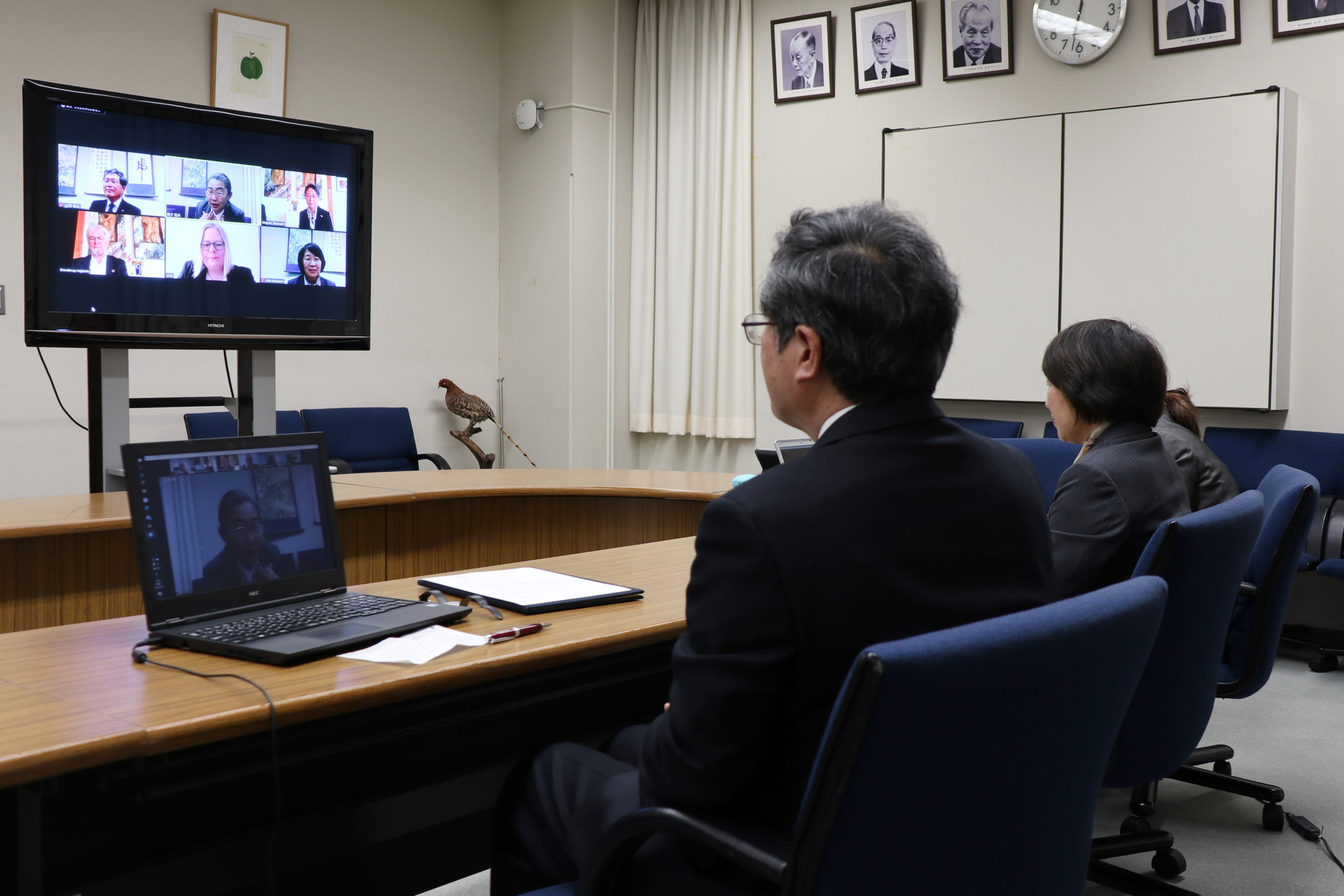 締結式はオンライン(Zoom)で行いました