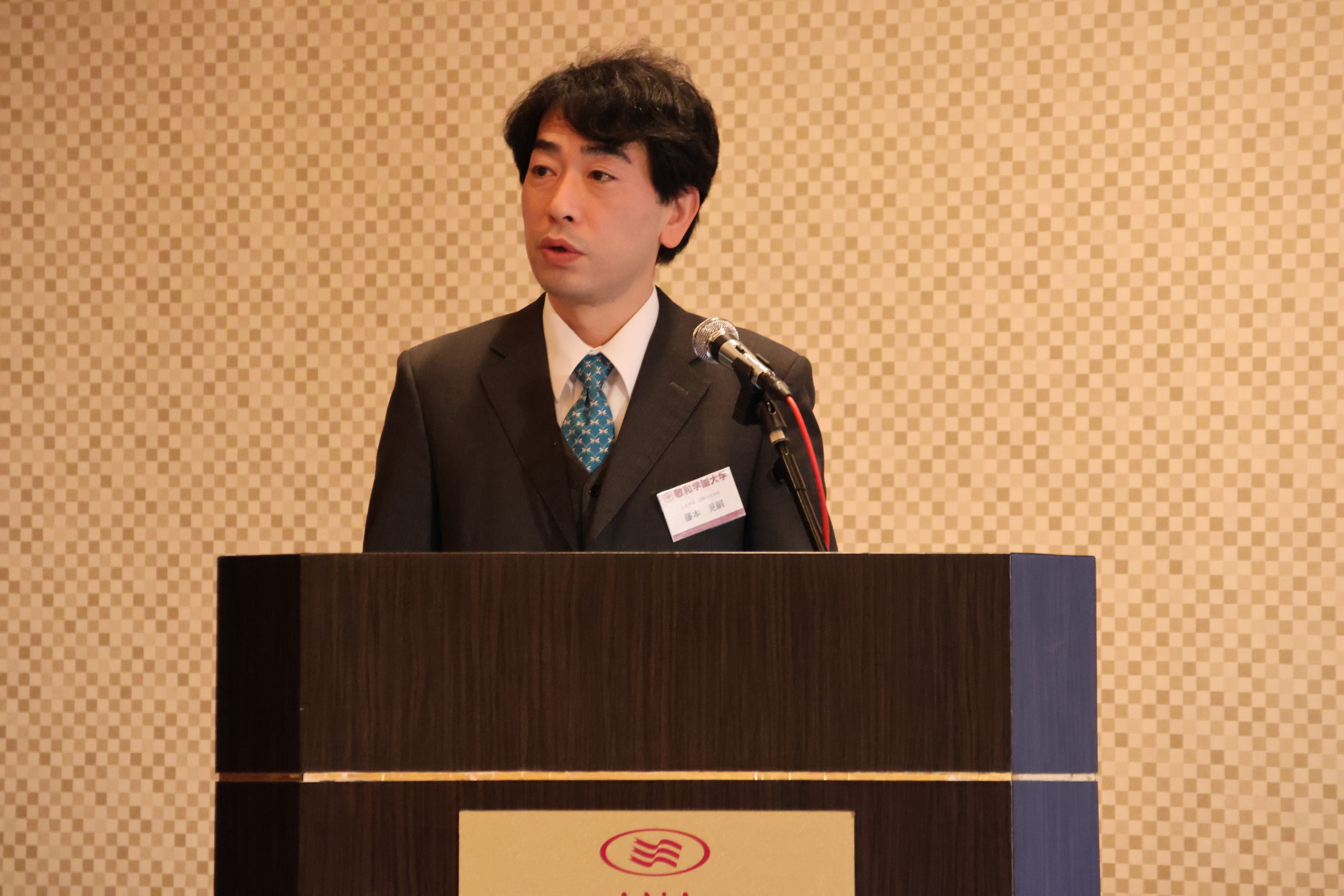 藤本就職委員長より本学の就職支援体制について