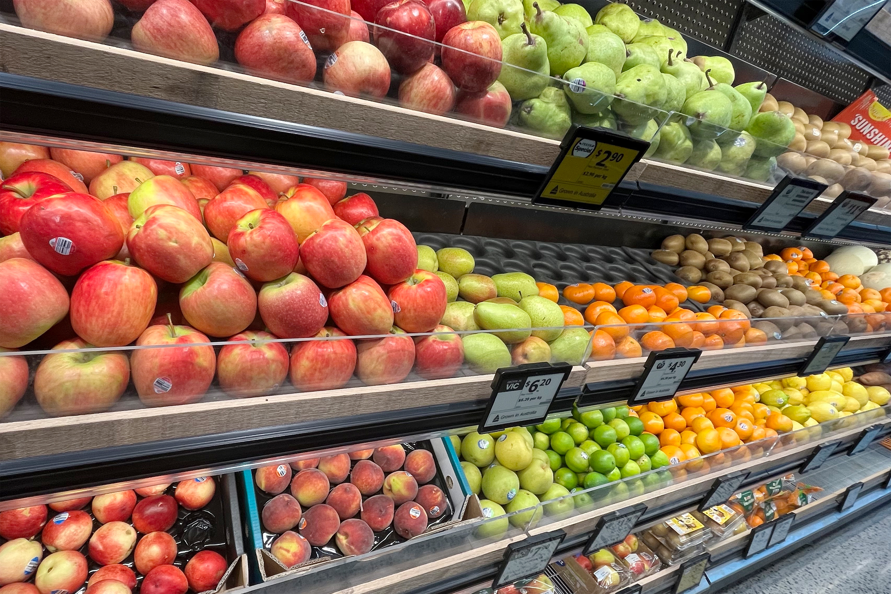 メルボルンのスーパー、フルーツが安かったです
