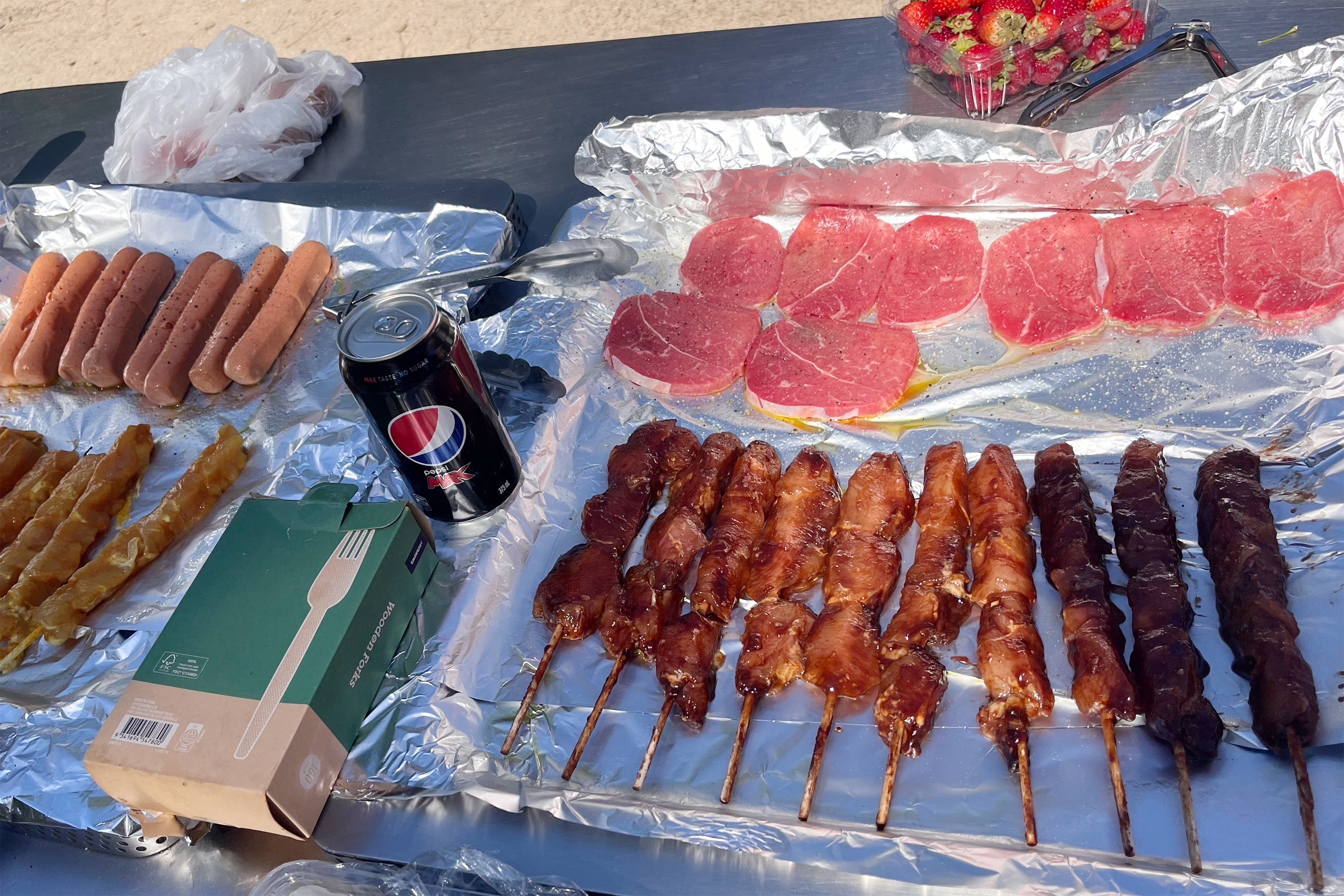 学校の友だちとBBQを楽しみました