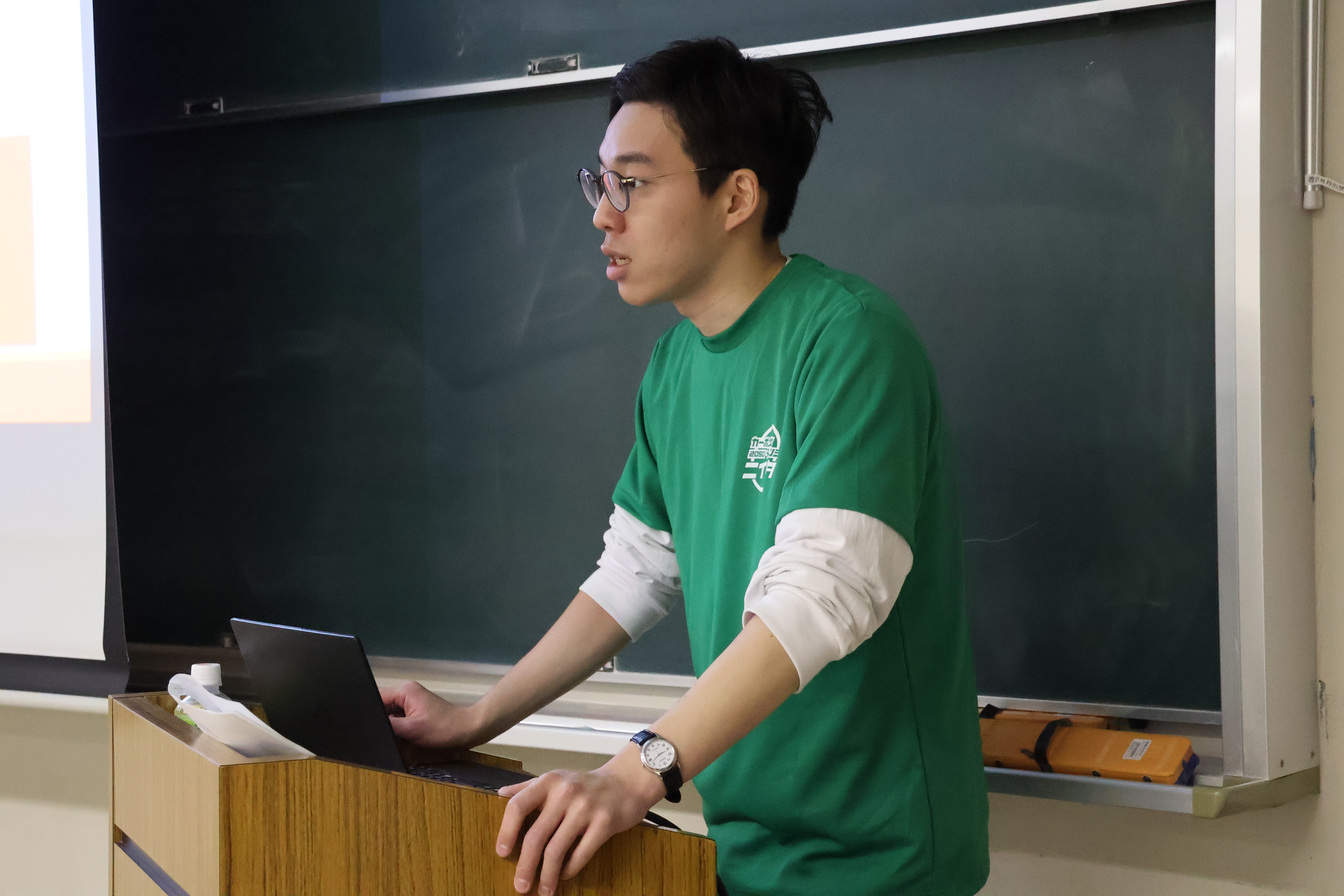 平瀬優羽さん「中国の環境政策について」(房文慧 教授)