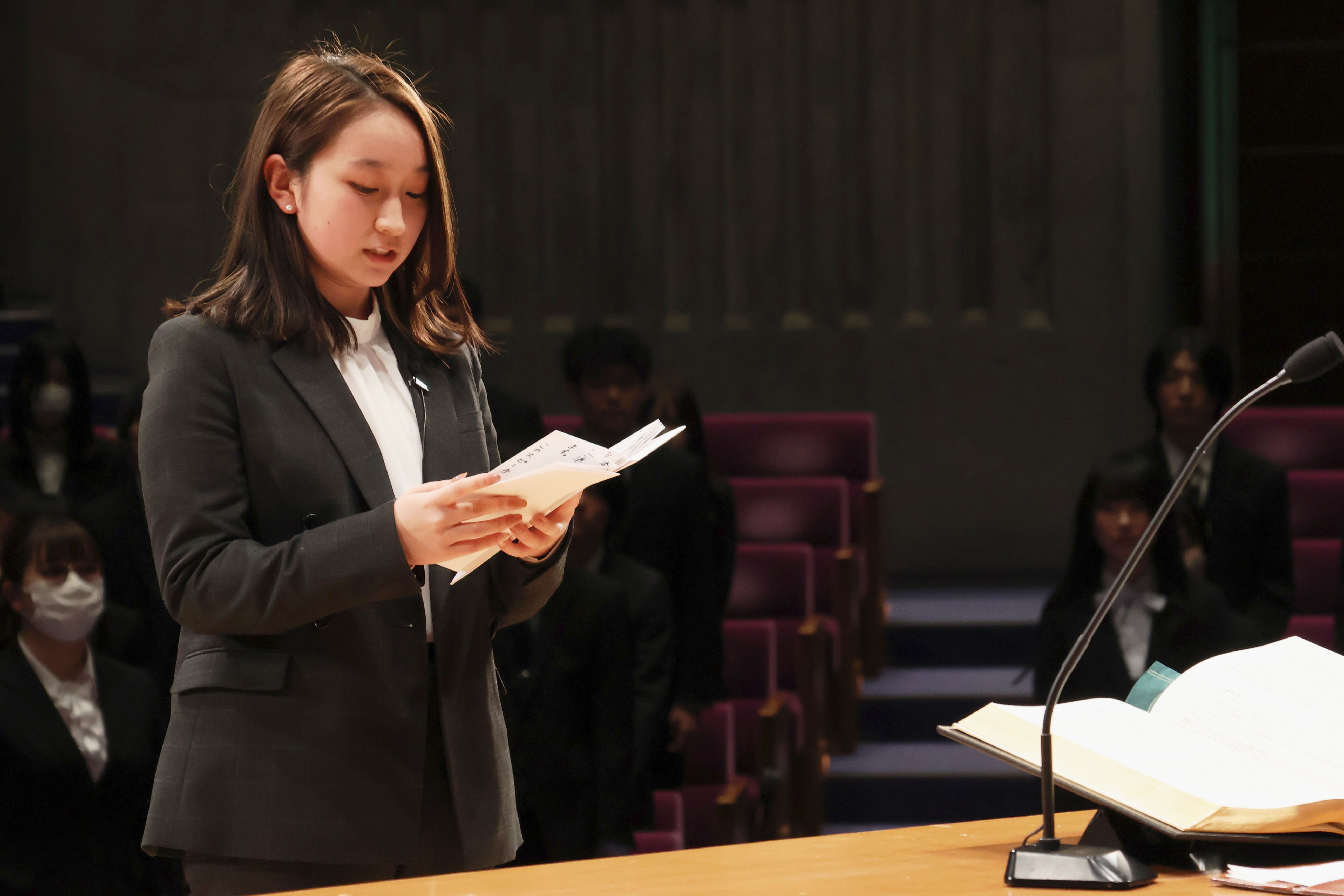 2025年度 入学式宣誓（新入生代表: 齋藤玲奈さん）