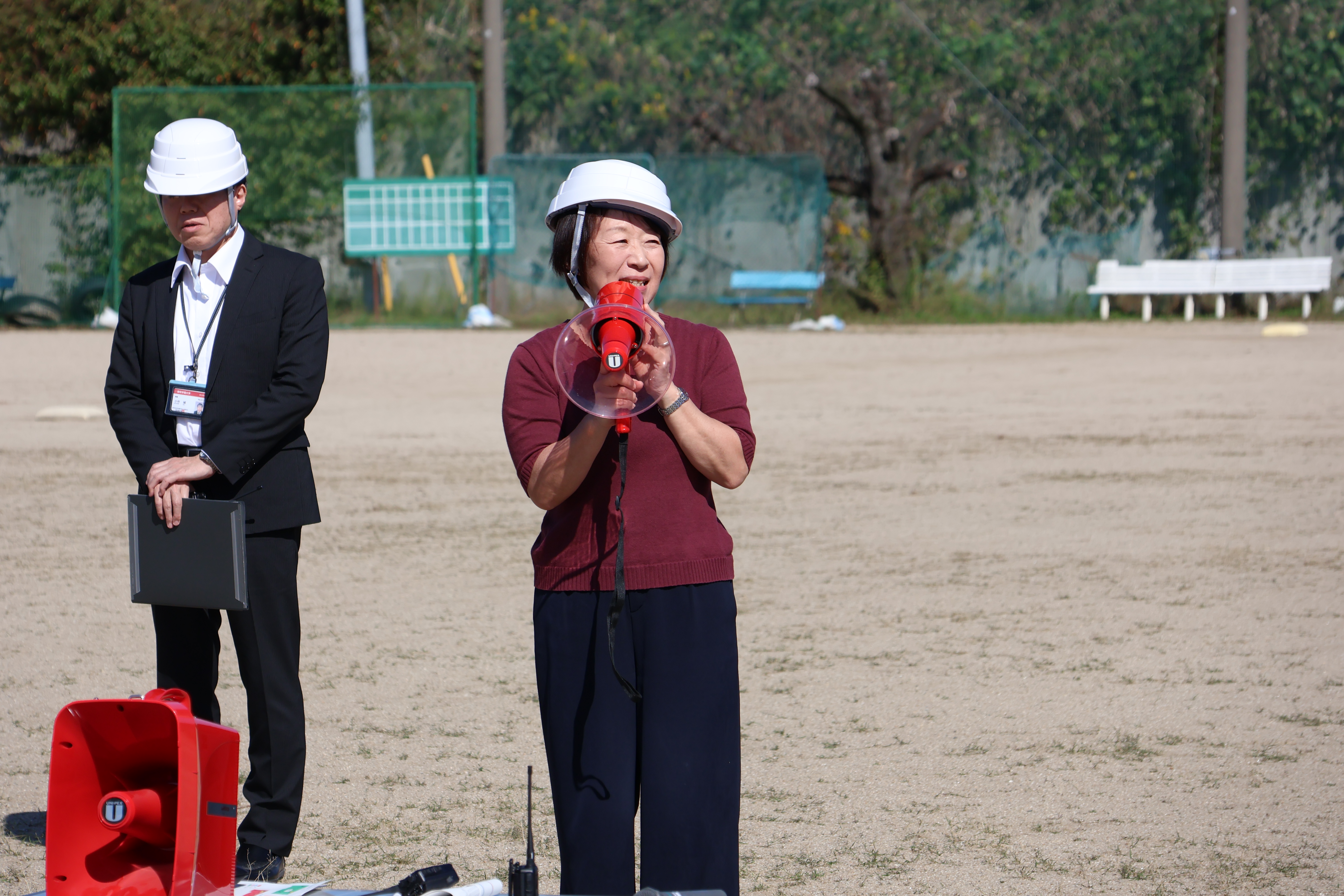 金山学長が避難時の注意点を確認