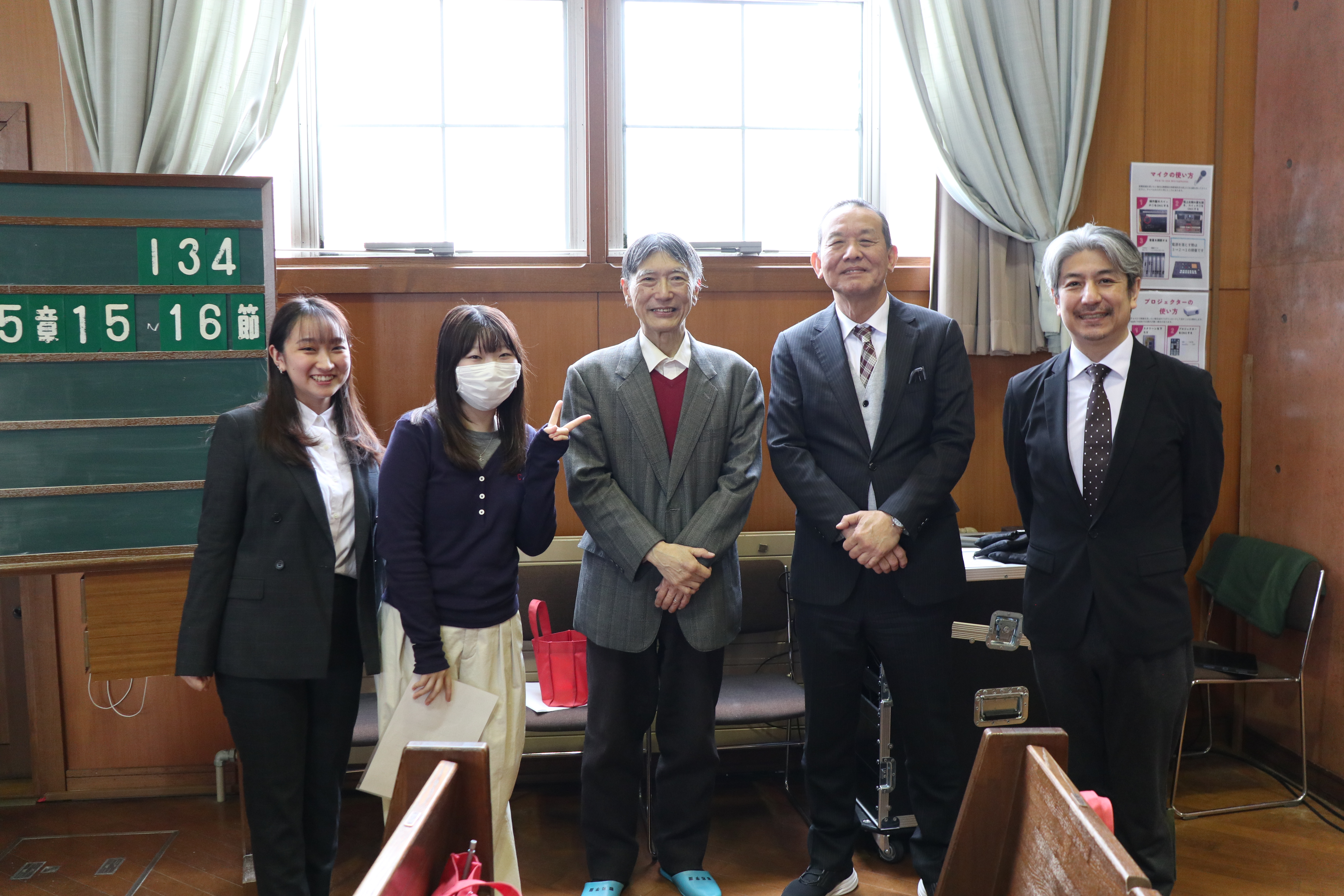 お世話になった先生方と記念撮影