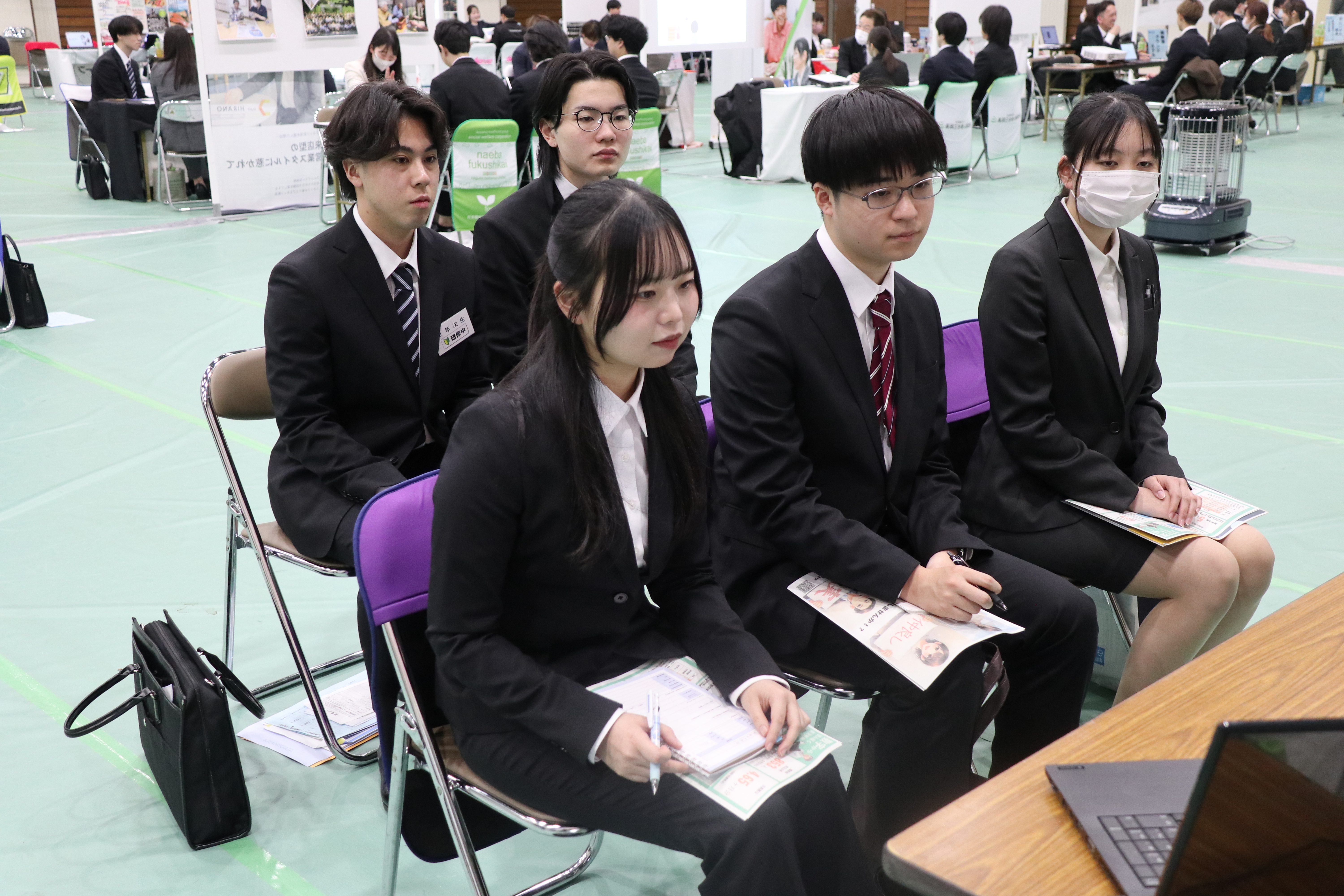 重要なポイントを聞きもらさないよう、メモを取りながら説明を聞きました