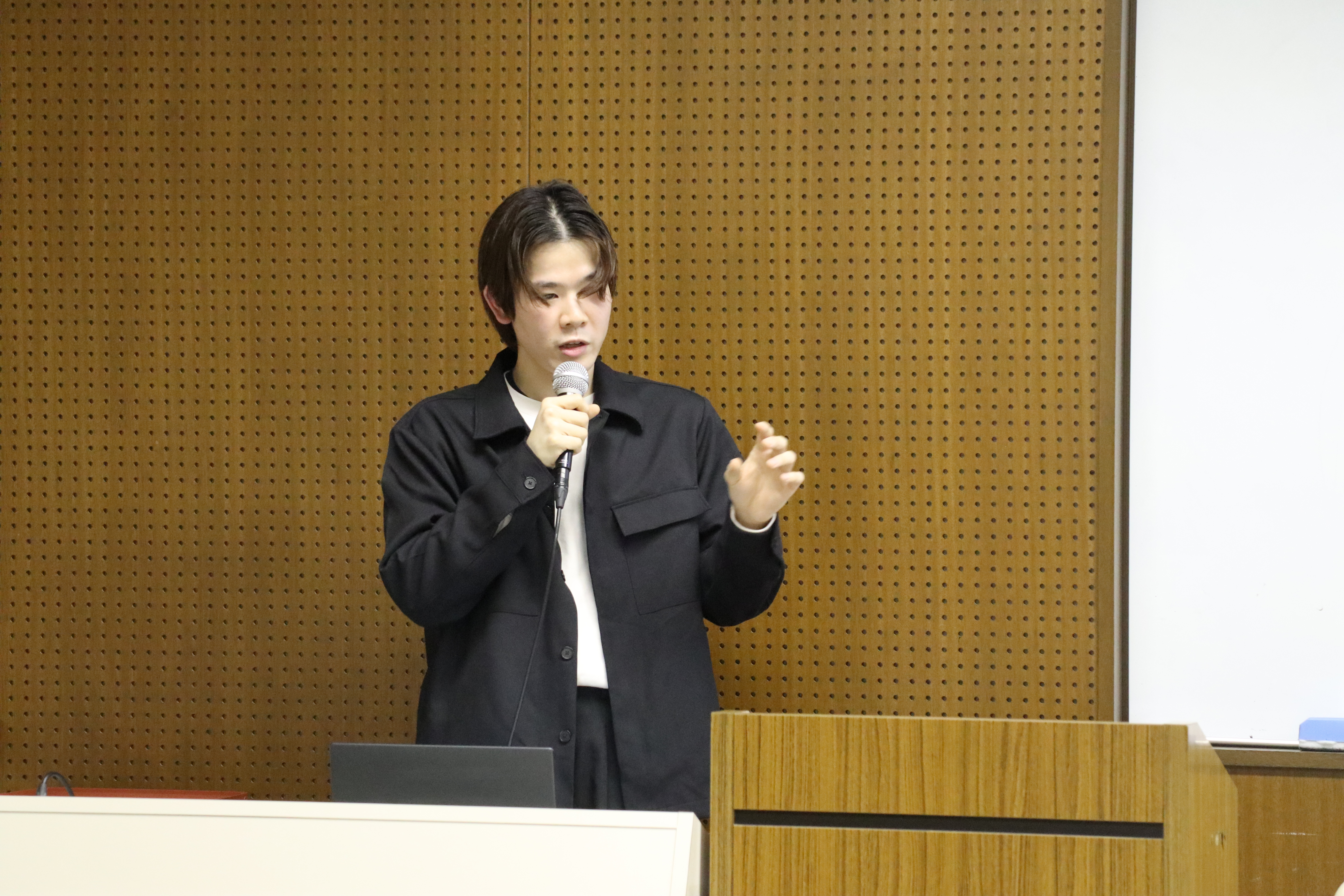 近奏汰さん「諸宗教における戦争説や問題から見る現代の平和の維持方法」