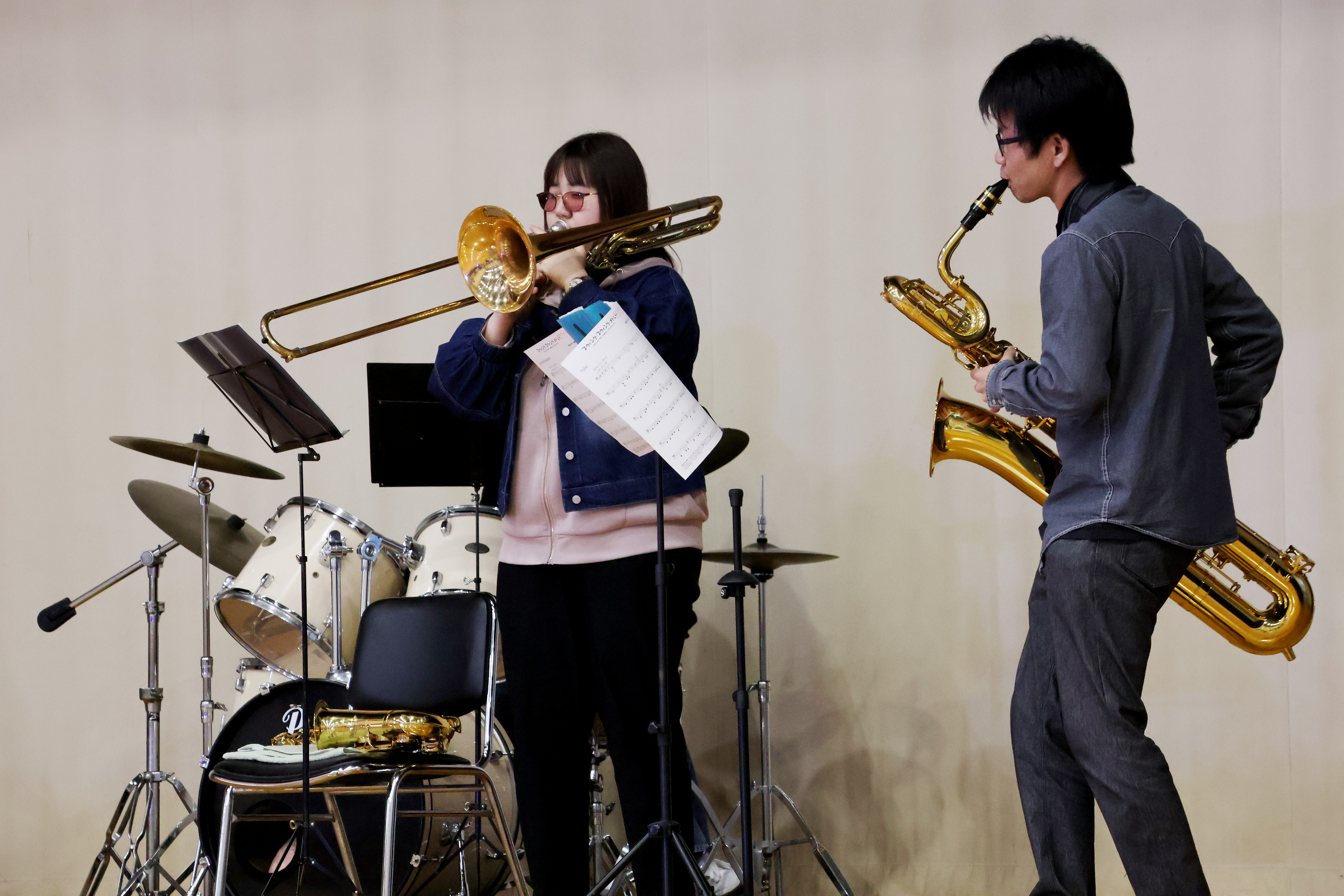 ブラスバンド部： 息の合ったハーモニーが響き渡りました
