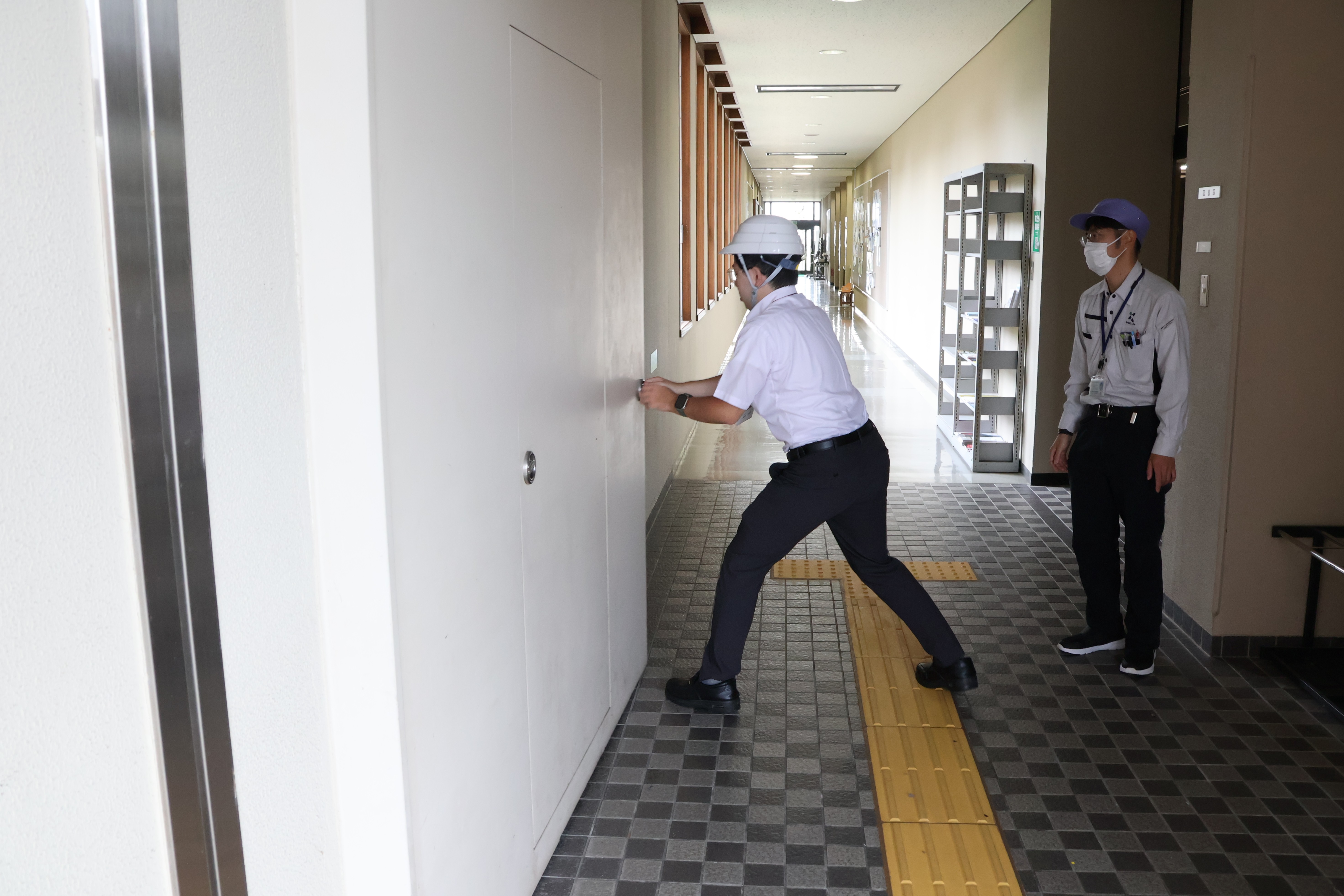 防火戸の正しい閉め方を確認しました